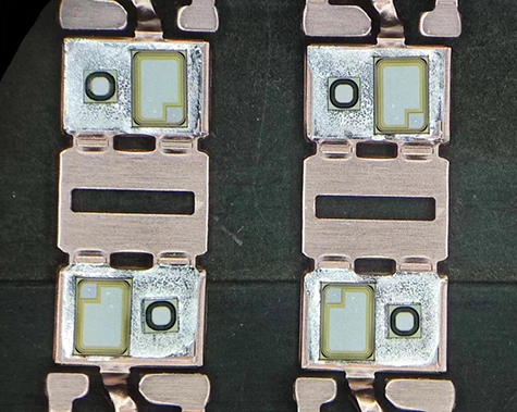 パワーデバイス向け軟質はんだダイアタッチプロセス